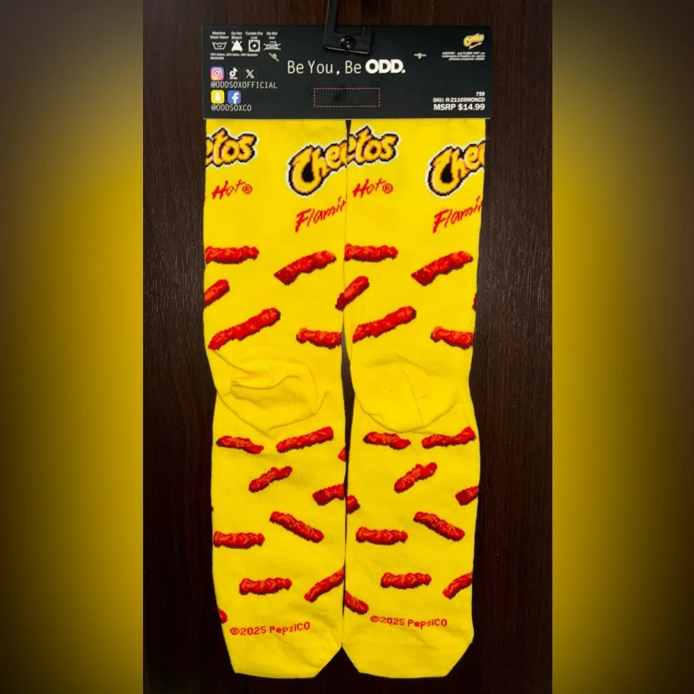 CHEETOS ODD SOX NOVELTY CREW SOCKS NWT MEN’S SHOE SIZE 6-13